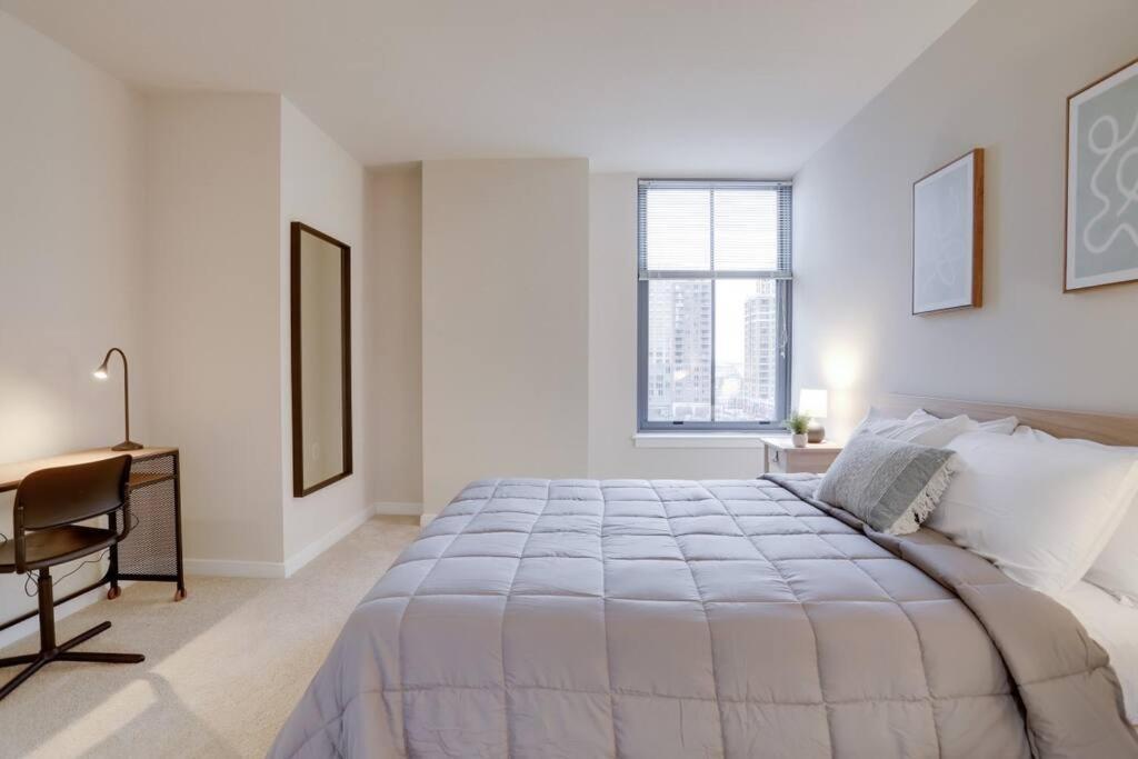 Upscale Comfort Next To Metro And Dining Arlington Exterior foto