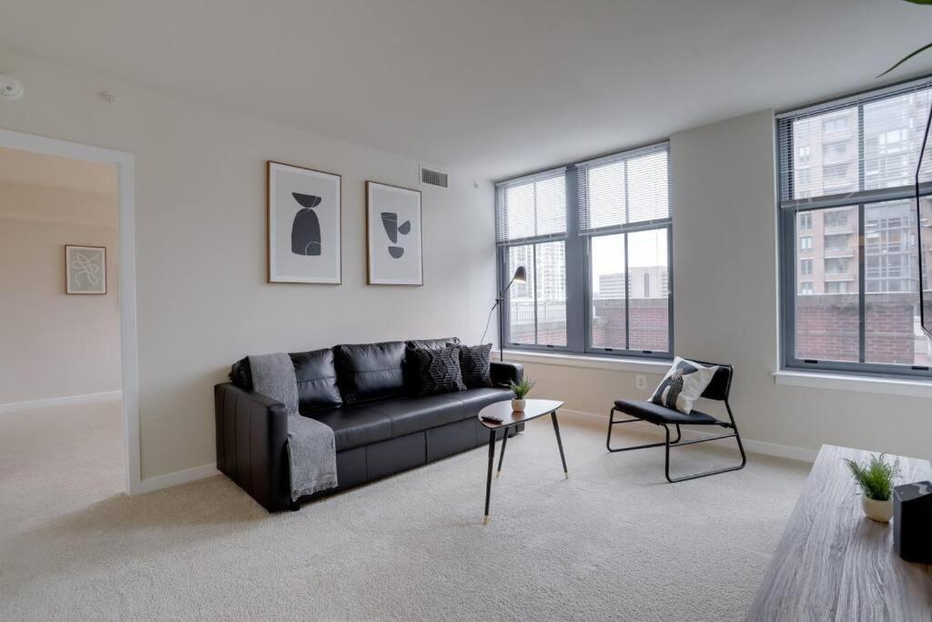 Upscale Comfort Next To Metro And Dining Arlington Exterior foto